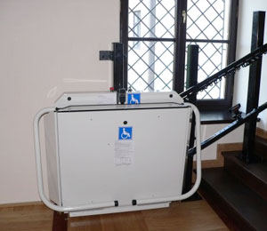 Vertical Stairlifts Without a Shaft